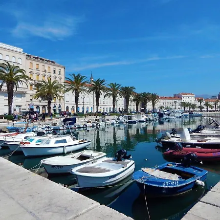 Exclusive Seafront Luxury Manda With Balcony Apartment *
