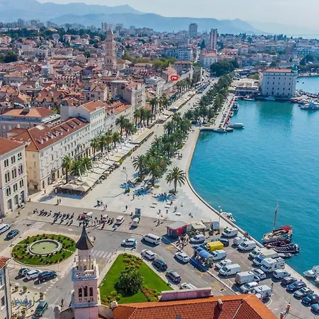 Exclusive Seafront Luxury Manda With Balcony Apartment *